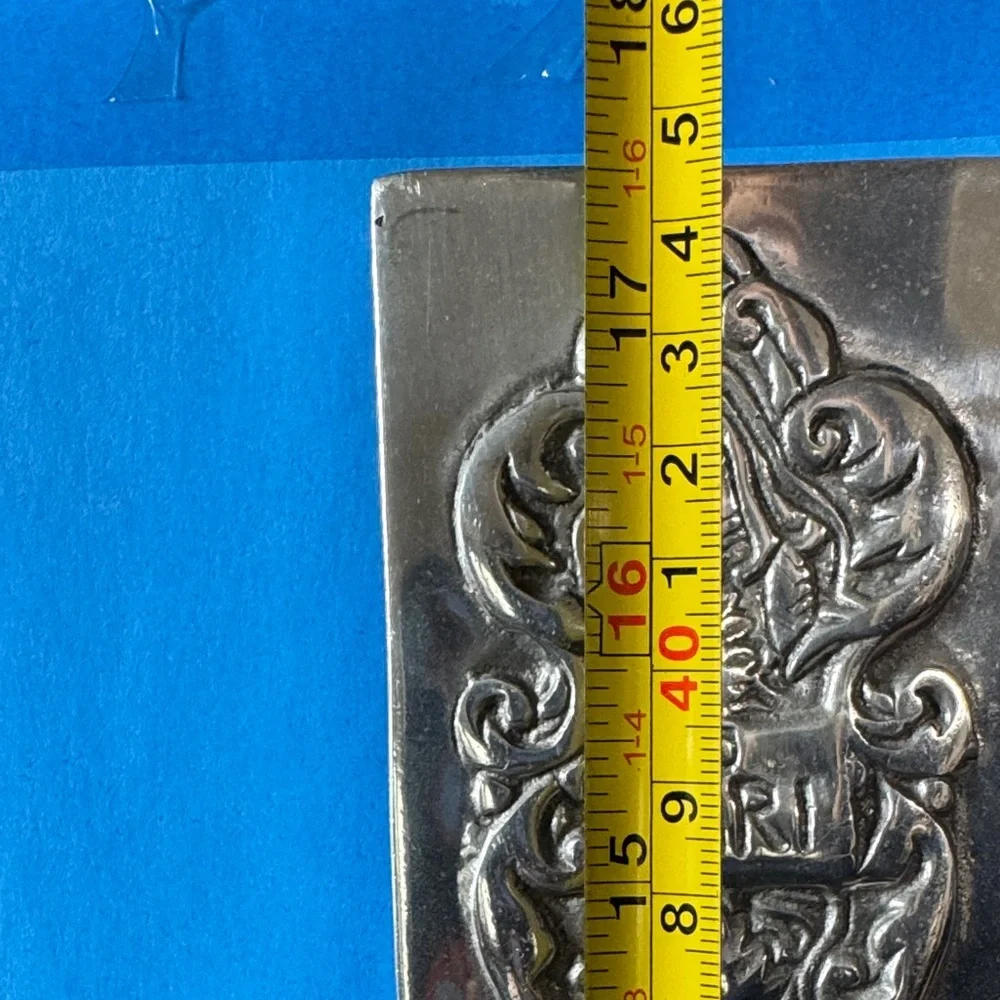 Elegant metal Silver Wall Cross (heavy)